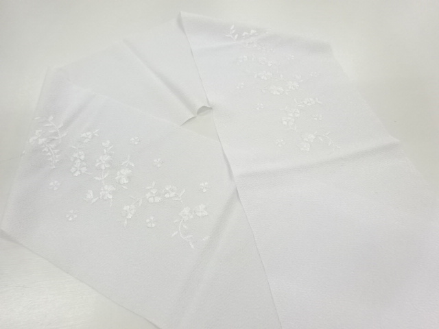 JAPANESE KIMONO / CHIRIMEN FABRIC FLORAL EMBROIDERY HANERI